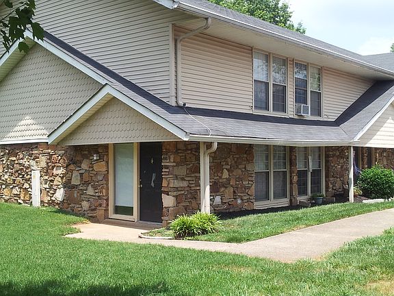 2nd image of 2190 Memorial Dr APT G121