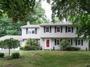 44 Huntersfield Rd, Delmar, NY 12054