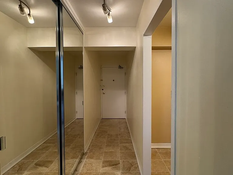 7337 S South Shore Dr #1221 — Photo 6