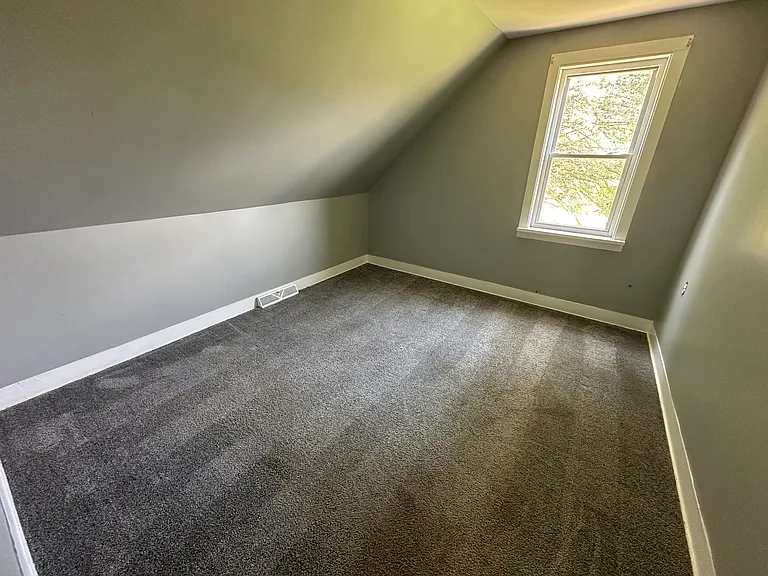 19 Maishoss St #2 — Photo 7