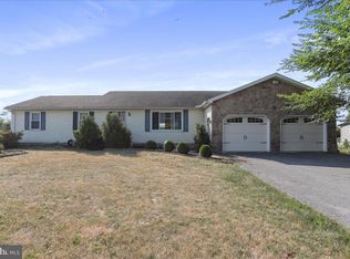 10490 Mountain Rd, Orrstown, PA 17244