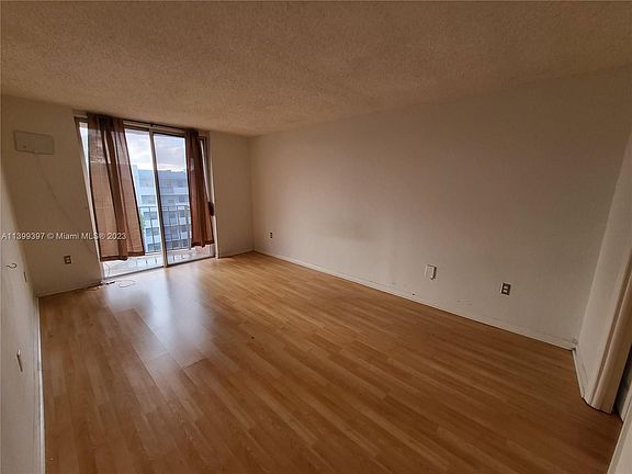 5th image of 9360 Fontainebleau Blvd APT 508
