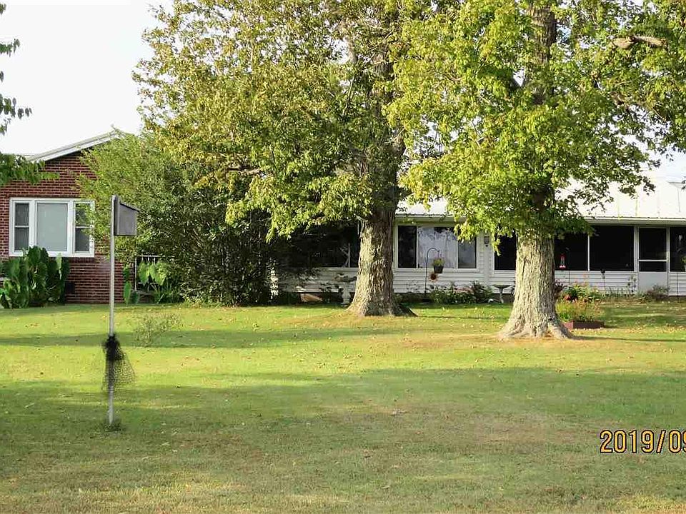 1st image of 409 White Oak Ln