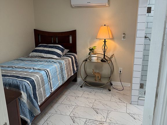5th image of 6016 Eleanor Dr APT 1