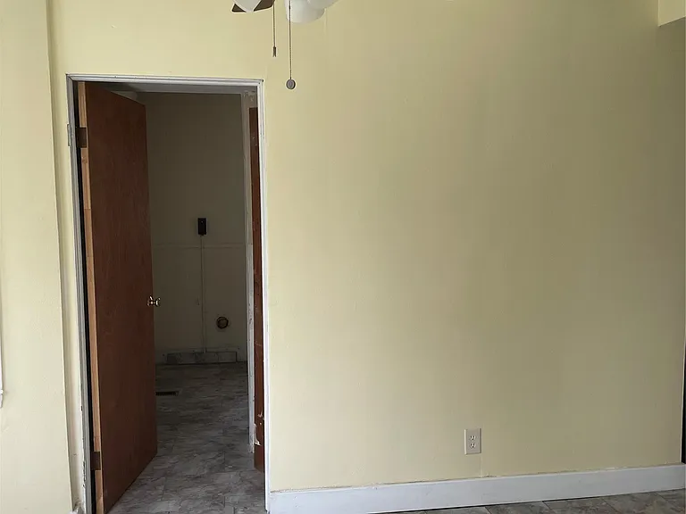 167 Oak St #1 — Photo 4