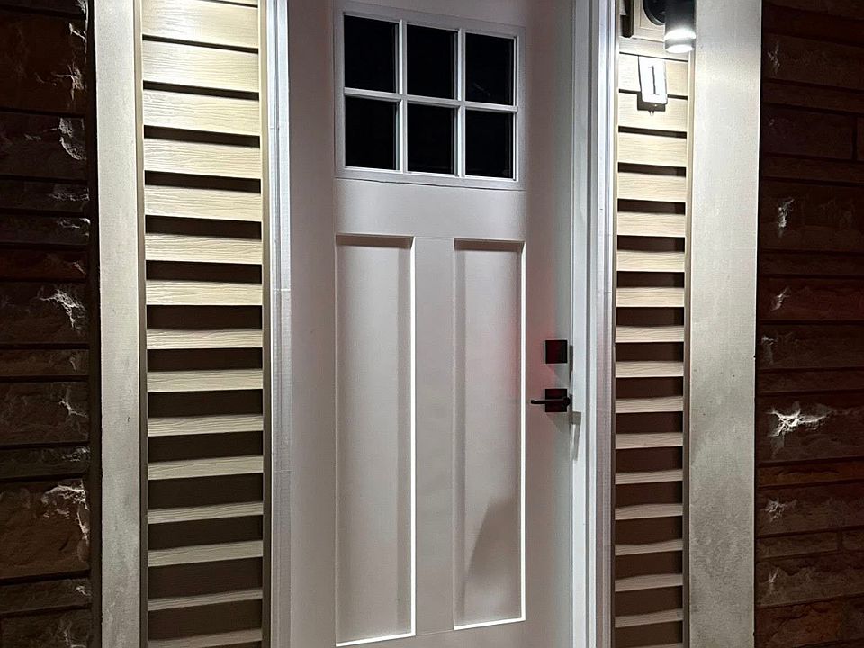 1st image of 716 Crestview Ct #1