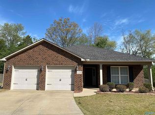128 Somerset Park Dr, Huntsville, AL 35811