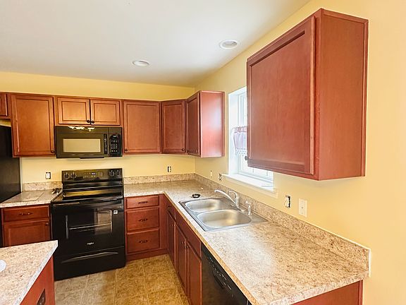 2nd image of 4925 Laurel Valley Ln