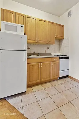 Rented by Christie's International Real Estate Group, LLC | media 3