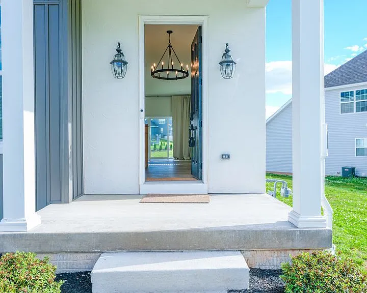 245 Hollyhock Dr — Photo 5