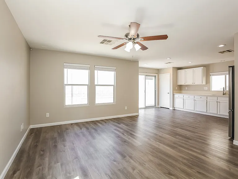 9790 Splendor Sky Ave — Photo 6