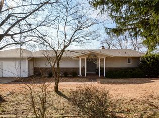 14 Hilltop Dr, Kimberling City, MO 65686