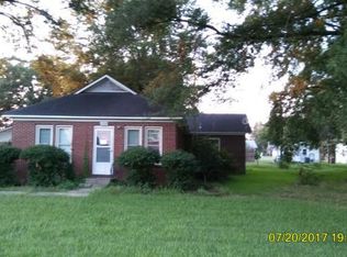 702 W Park Ave, Gillett, AR 72055