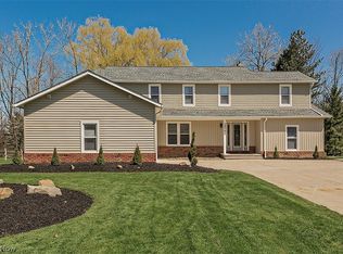 29799 Orangewood Dr, Beachwood, OH 44122
