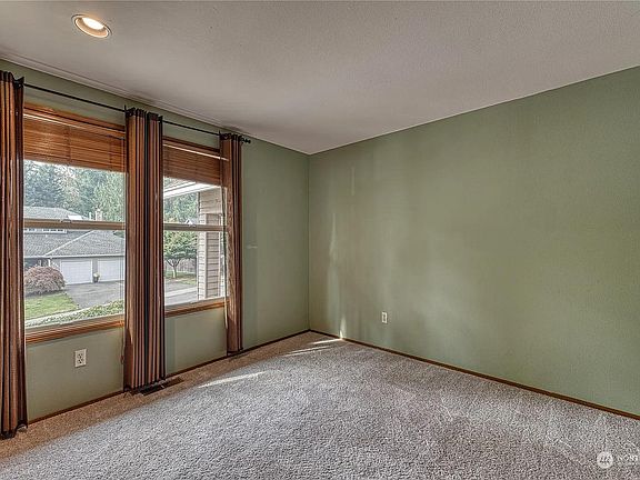 The available bedroom for rent