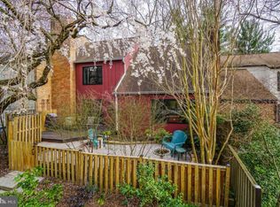 10903 Knights Bridge Ct, Reston, VA 20190