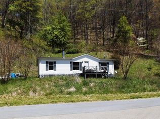 656 Old Railroad Grade Rd, Roan Mountain, TN 37687