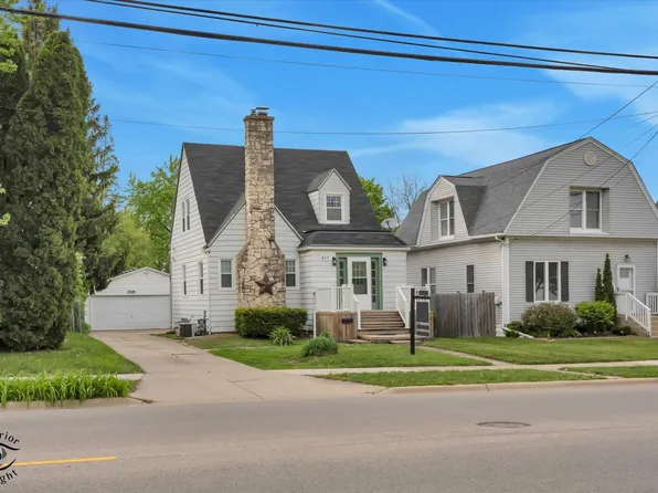 617 Dekalb Ave, Sycamore, IL 60178