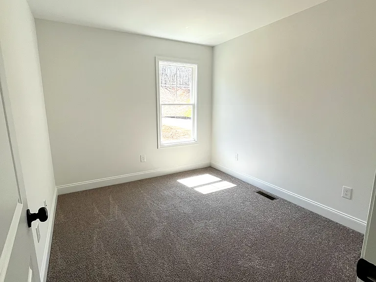 110 Aaron Pl — Photo 16