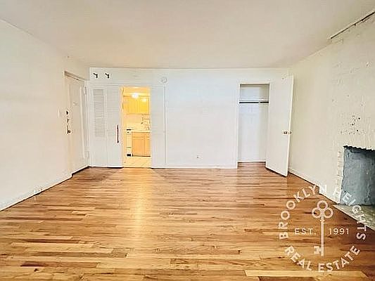 3rd image of 138 Amity St APT 1A