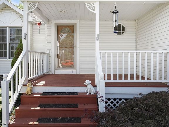 2nd image of 4114 White Oak Ct