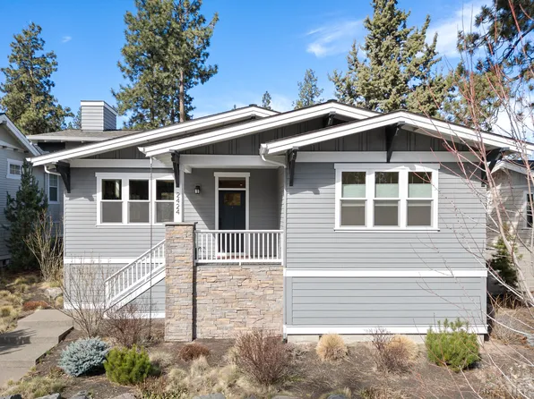2424 NW Crossing Dr, Bend, OR 97703