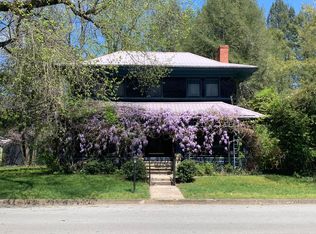 112 E 1st St N, Big Stone Gap, VA 24219