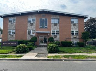 14 Hazard Pl APT 2G, Elizabeth, NJ 07208