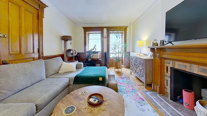 Rented by Compass | media 11