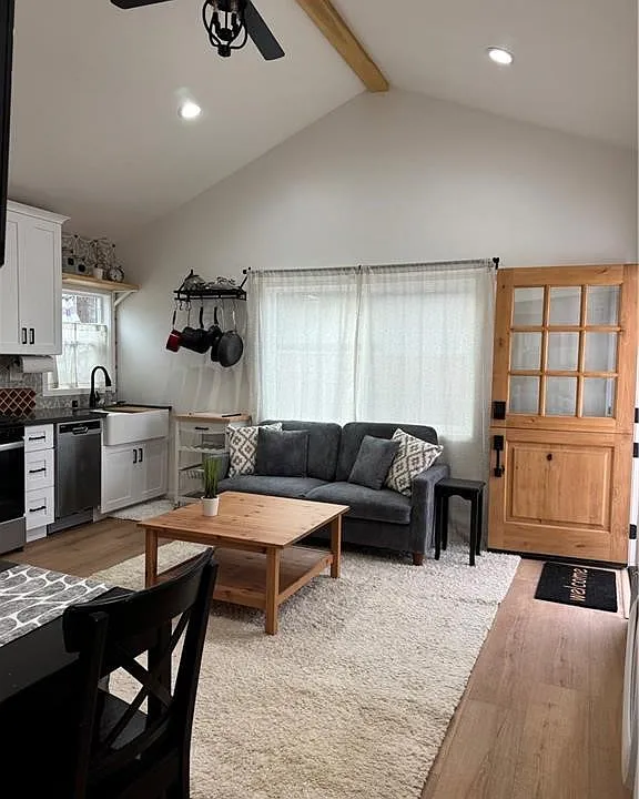 2404 W Mills Dr
