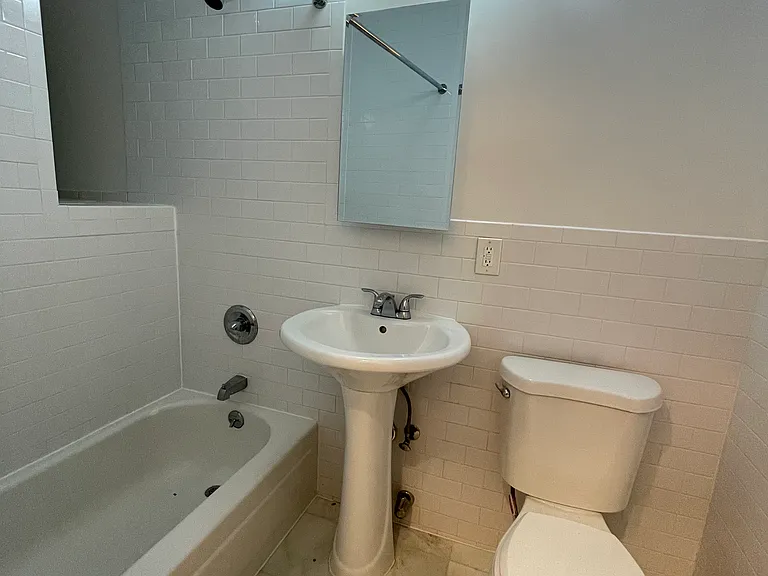 513 E 82nd St #1B — Photo 5