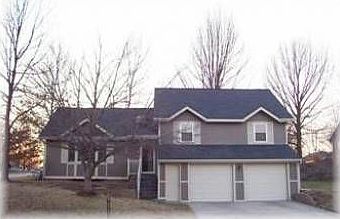 1st image of 424 NE Bristol Dr
