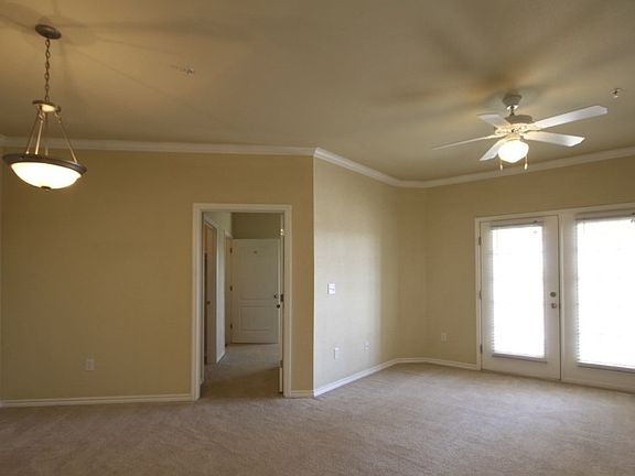 4th image of 5021 Taft Blvd #120