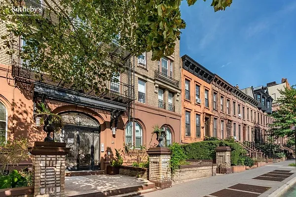 Sold by Sotheby's International Realty | media 15