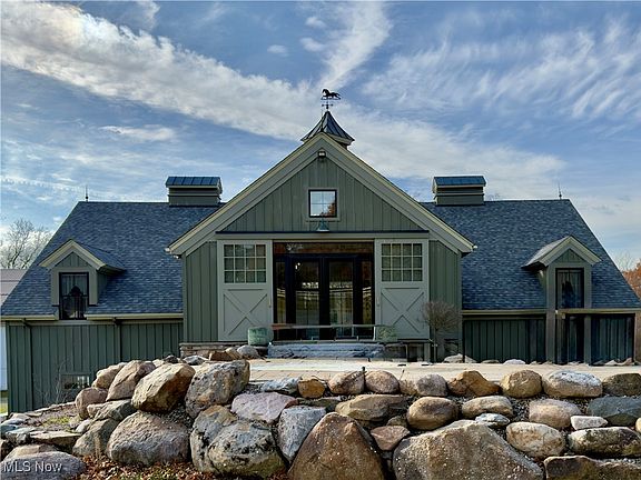 2nd image of 8830 Mentor Rd