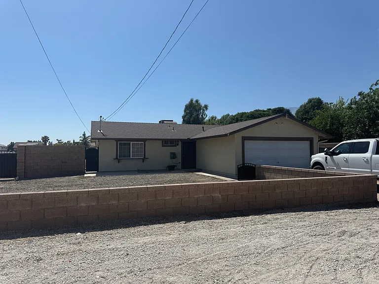 6252 Maloof Ave — Photo 1