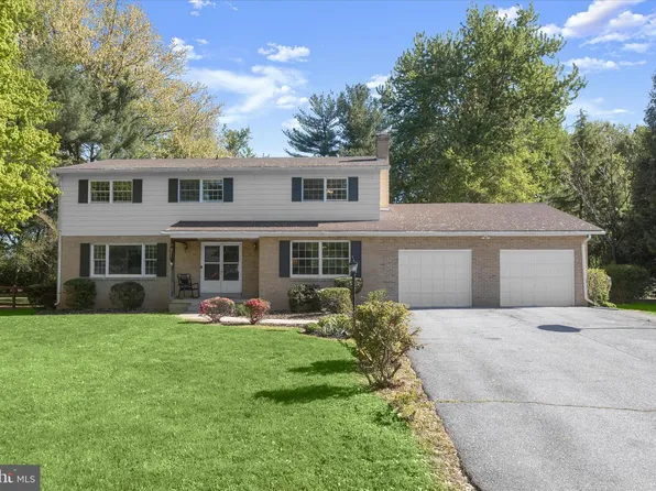 8208 Glendale Dr, Frederick, MD 21702