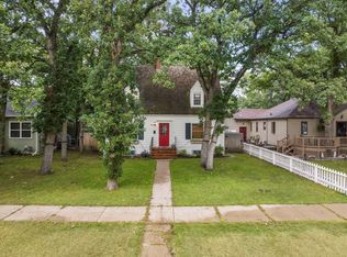 708 4th Ave NW, Minot, ND 58703