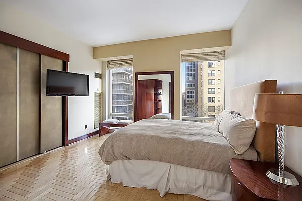 Sold by Compass | media 6