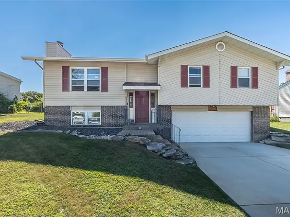 4608 Shoshone Trl, Saint Charles, MO 63304