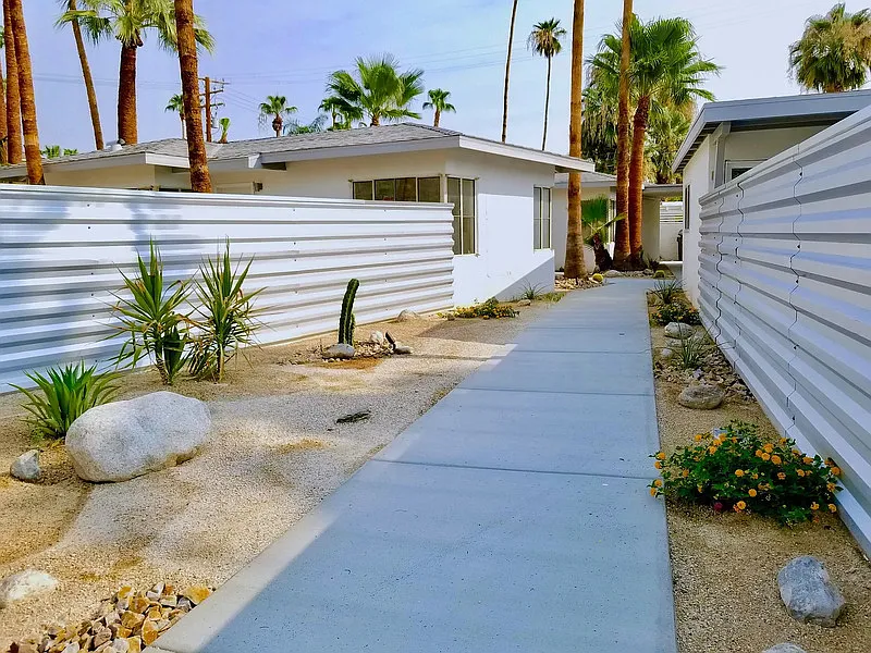 2 bed, 1.0 bath, 800 sqft, $1,680 — Photo 3