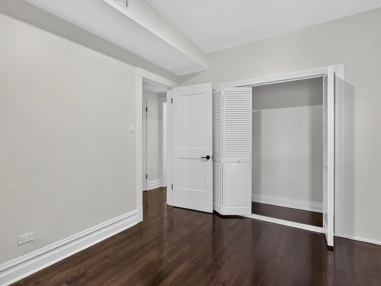 3023 W Wellington Ave — Photo 11