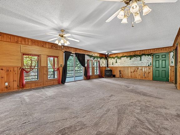 35th image of 111 Candlewood Ln