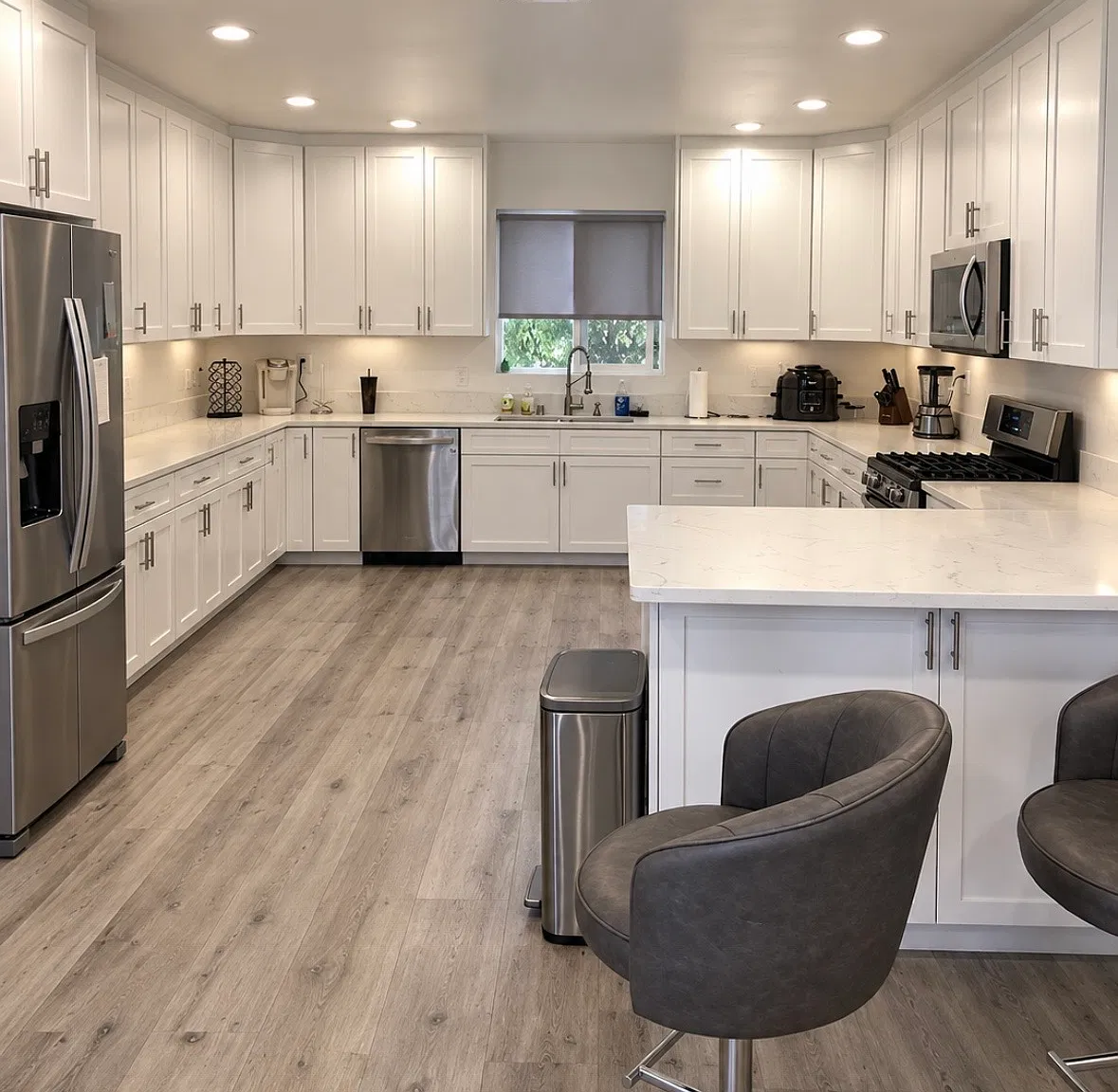 3 bed, $4,250 — Photo 4