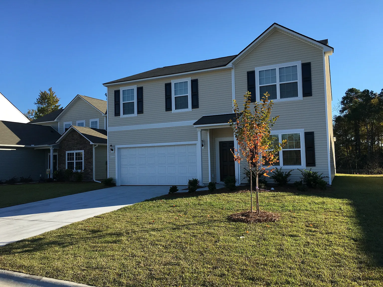 5 bed, 3268 sqft, $2,700 — Photo 1