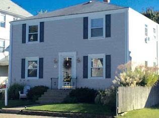 32 Slater Park Ave, Pawtucket, RI 02861