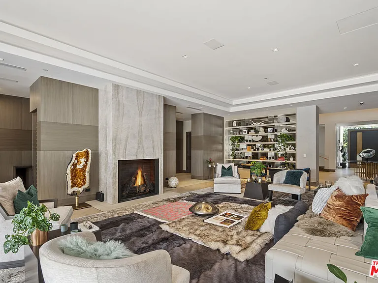 616 N Beverly Dr — Photo 6