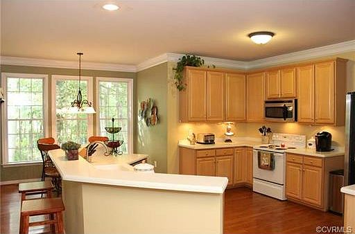 4th image of 9265 Smallwood Ct
