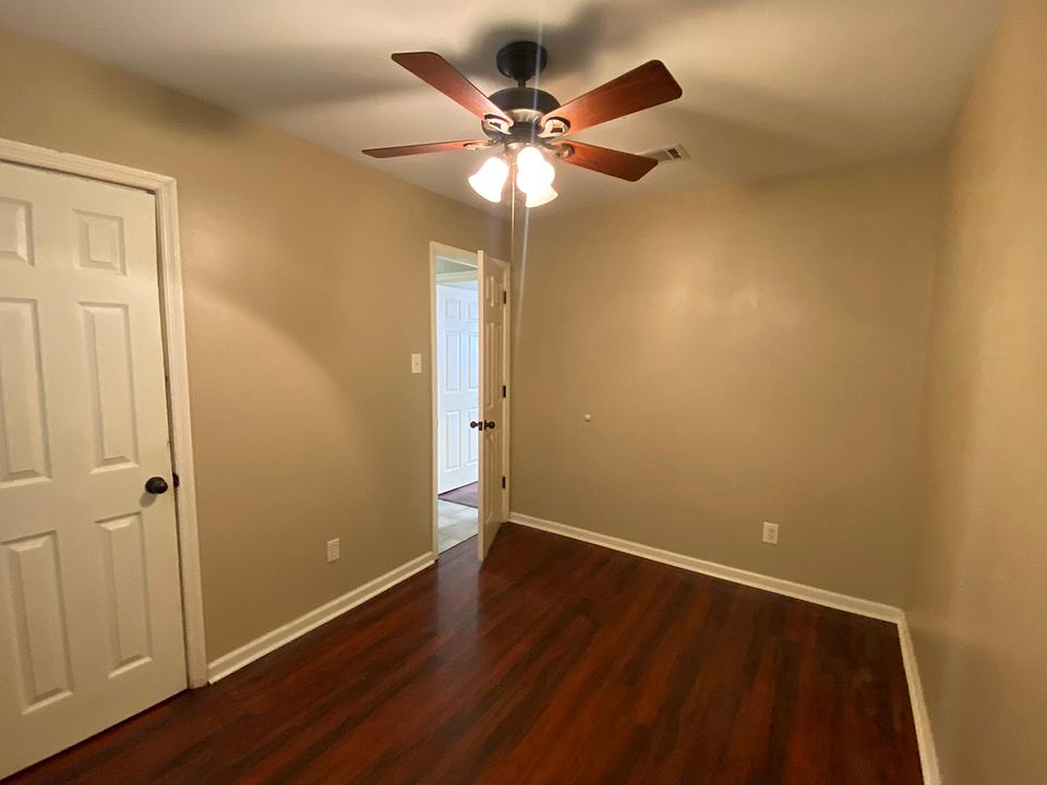 Bedroom 1Bath