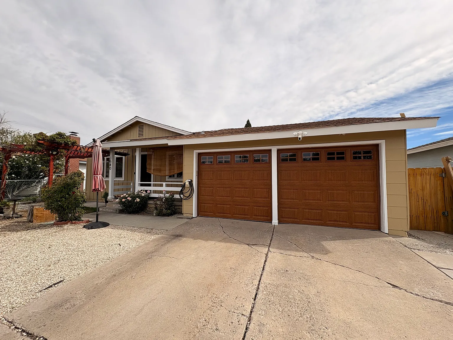 4 bed, 1125 sqft, $3,600 — Photo 1